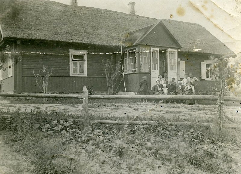 KKE 4699.jpg - Fot. Dom Jarzynowskich rodzinny. Dom Karola Jarzynowskiego, Perweniszki, lata 30-te XX wieku.